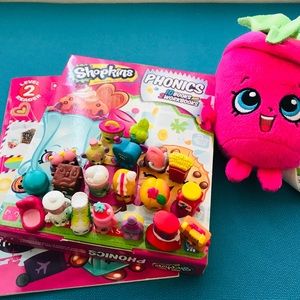 Shopkins Bundle. 13 books. 20 Shopkins. 1 stuffy.